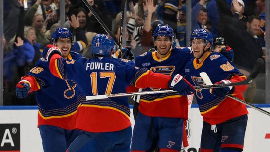Blues Keep Rolling, Extend Streak to 10 with 2-1 Comeback Win Over Red Wings (St Louis Blues)